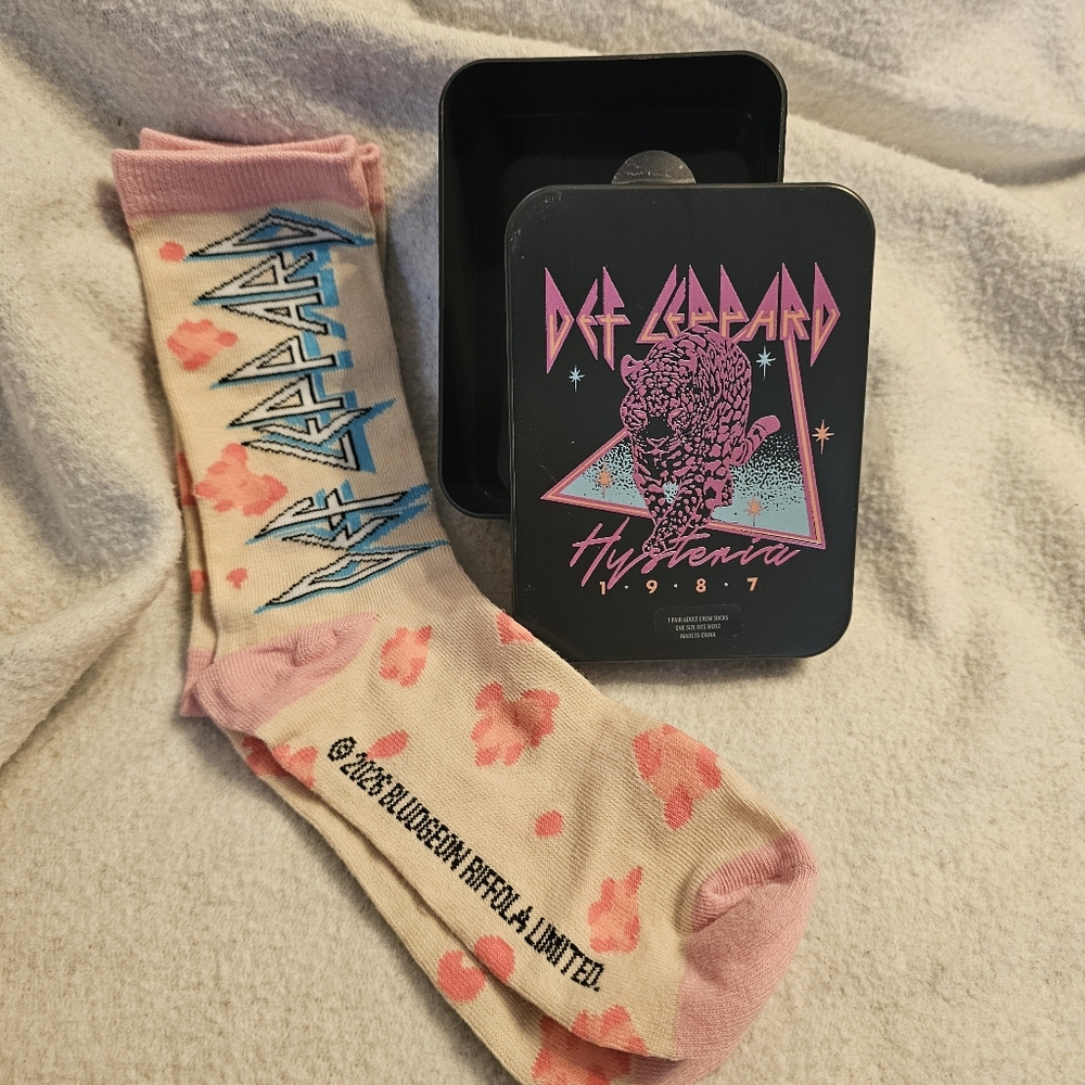 Def Lepard Hysteria Unisex Adult Socks In Plastic Box
